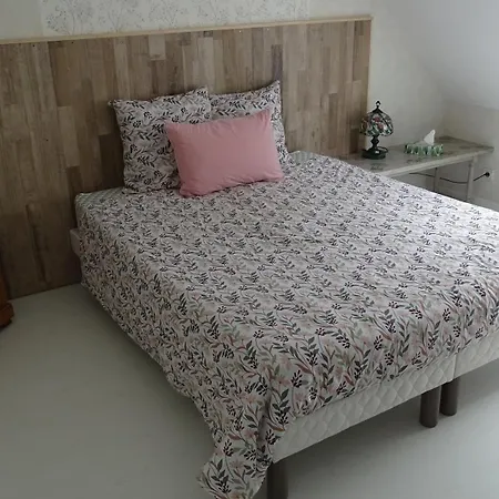 فندق مبيت وإفطار De Montheard