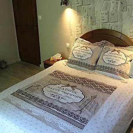 Bed & Breakfast De Montheard La Bazoge